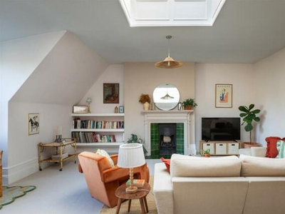 2 Bedroom Flat For Sale In Honor Oak, London