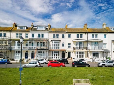 2 Bedroom Flat For Sale In Hythe