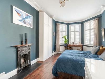 2 Bedroom Flat For Sale In Willesden Green, London