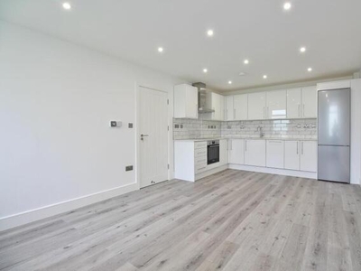 2 Bedroom Ground Floor Flat For Rent In Isleworth
