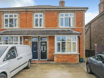 2 Bedroom Maisonette For Sale In Horley