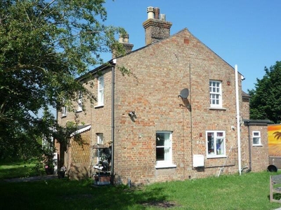 2 Bedroom Semi-detached House For Rent In Ely, Cambridgeshire