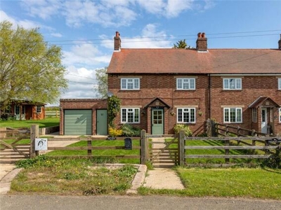 2 Bedroom Semi-detached House For Sale In Bedford, Bedfordshire