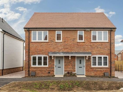 2 Bedroom Semi-detached House For Sale In Warsash, Hampshire