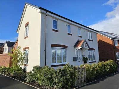 3 Bedroom Detached House For Sale In Pershore, Worcestershire