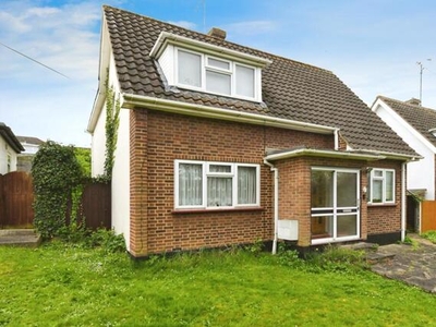 3 Bedroom Detached House For Sale In Rayleigh, Essex