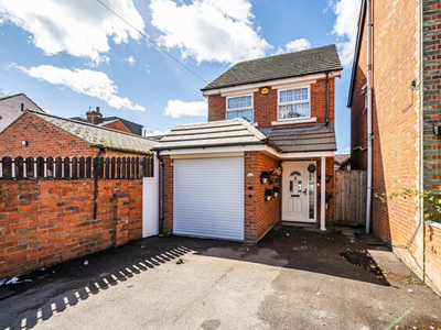 3 Bedroom Detached House For Sale In Reading