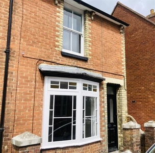 3 Bedroom End Of Terrace House For Rent In Canterbury, Kent