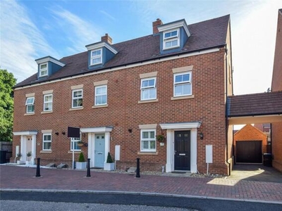 3 Bedroom End Of Terrace House For Rent In Hemel Hempstead, Hertfordshire