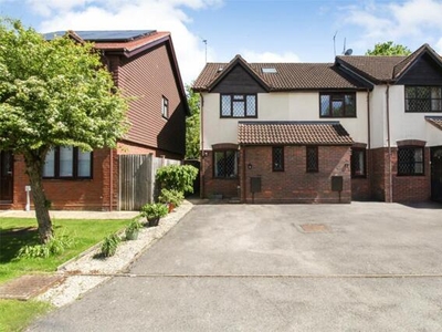 3 Bedroom End Of Terrace House For Sale In Hook, Hampshire