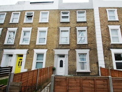 3 Bedroom Flat For Rent In Forest Hill