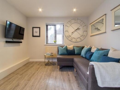 3 Bedroom Flat For Rent In Leeds
