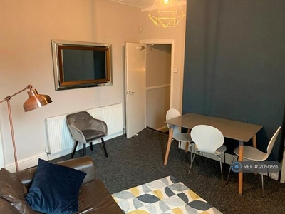 3 Bedroom Flat For Rent In Liverpool