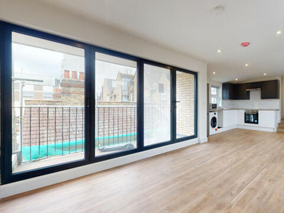 3 Bedroom Flat For Rent In Mitcham, Surrey