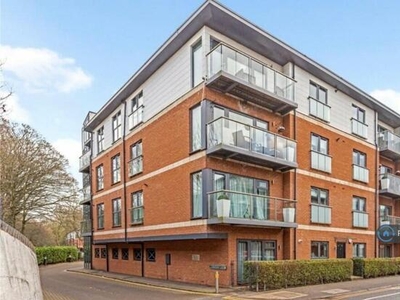 3 Bedroom Flat For Rent In Rickmansworth
