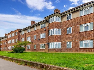3 Bedroom Flat For Sale In Ilford