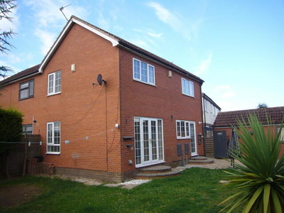 3 Bedroom Semi-detached House For Rent In Goole