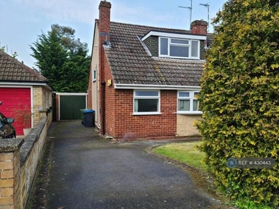 3 Bedroom Semi-detached House For Rent In Rugby