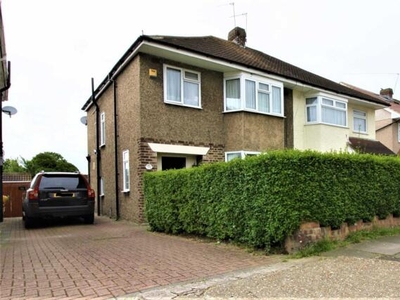 3 Bedroom Semi-detached House For Rent In South Ruislip, Middlesex