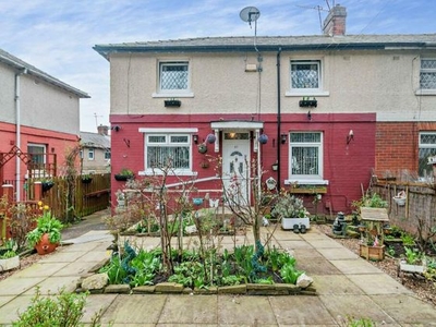 3 bedroom semi-detached house for sale Bradford, BD7 2LY
