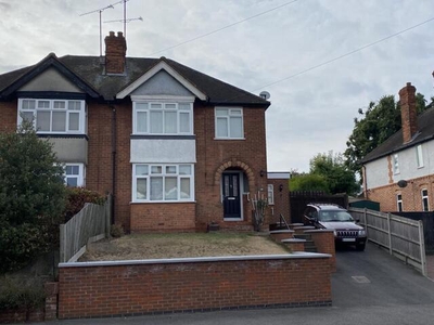 3 Bedroom Semi-detached House For Sale In Earley