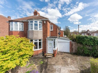 3 Bedroom Semi-detached House For Sale In Newcastle Upon Tyne, Tyne And Wear