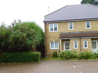 3 bedroom semi-detached house to rent Reading, RG6 1HH