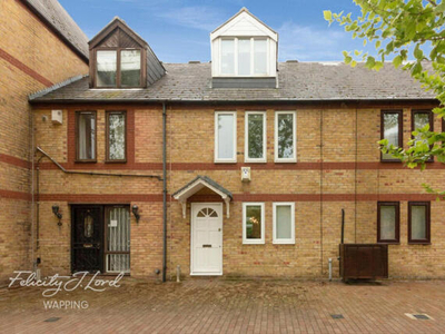 3 Bedroom Terraced House For Sale In Wapping