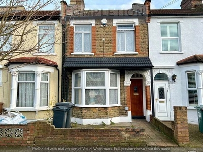 3 bedroom terraced house for sale London, E17 4LR
