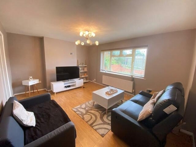 3 Bedroom Town House For Rent In Oadby