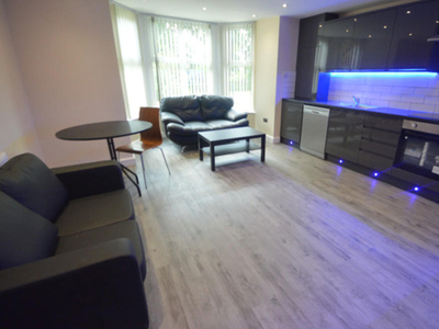 4 Bedroom Apartment For Rent In Leeds, West Yorkshire