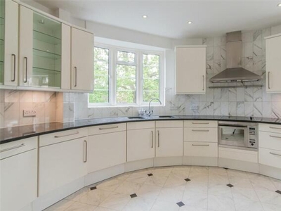 4 Bedroom Apartment For Rent In Putney, London