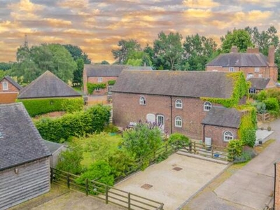 4 Bedroom Barn Conversion For Sale In Walsall, Staffordshire