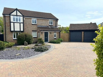 4 Bedroom Detached House For Rent In Lee-on-the-solent, Hampshire