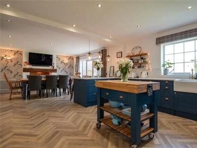 4 Bedroom Detached House For Sale In Blyton, Lincolnshire