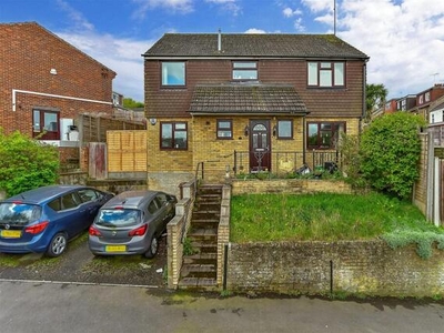 4 Bedroom Detached House For Sale In Chatham