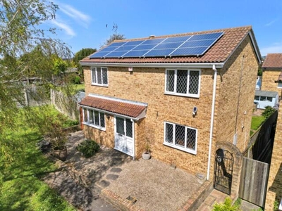 4 Bedroom Detached House For Sale In Gravesend