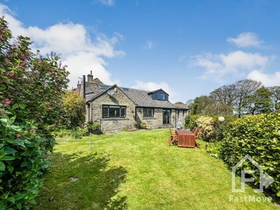 4 Bedroom Detached House For Sale In Holmfirth, West Yorkshire
