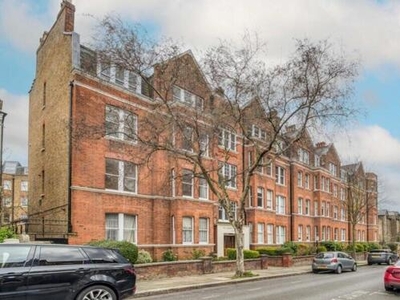 4 Bedroom Flat For Rent In Hilltop Road, West Hampstead