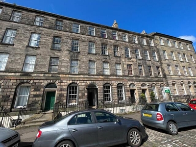 4 Bedroom Flat For Rent In Newington, Edinburgh