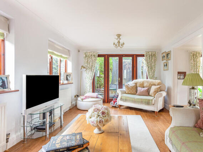 4 Bedroom House For Sale In Maidenhead
