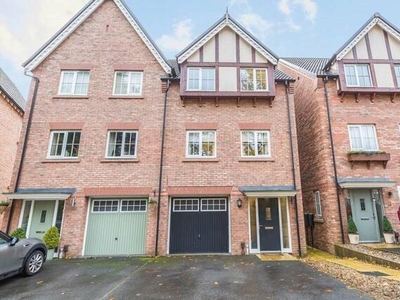 4 Bedroom Semi-detached House For Rent In Chorley, Lancashire