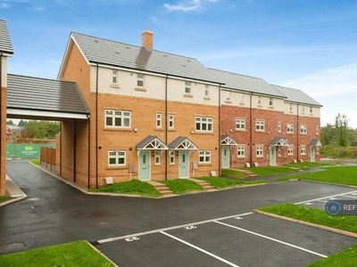 4 Bedroom Semi-detached House For Rent In Preston