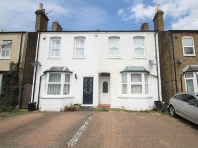 4 Bedroom Semi-detached House For Rent In Uxbridge