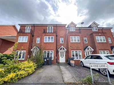 4 bedroom town house for sale Birmingham, B27 6SY