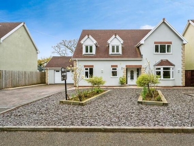 5 Bedroom Detached House For Sale In Heol-y-cyw