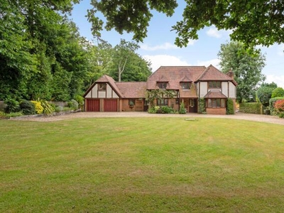 5 Bedroom House Four Marks Hampshire