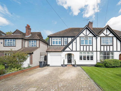 5 Bedroom Semi-detached House For Sale In Petts Wood
