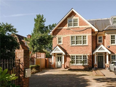 5 Bedroom Semi-detached House For Sale In Wimbledon Village