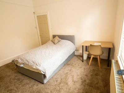 5 Bedroom Terraced House For Rent In Ashton-on-ribble, Preston